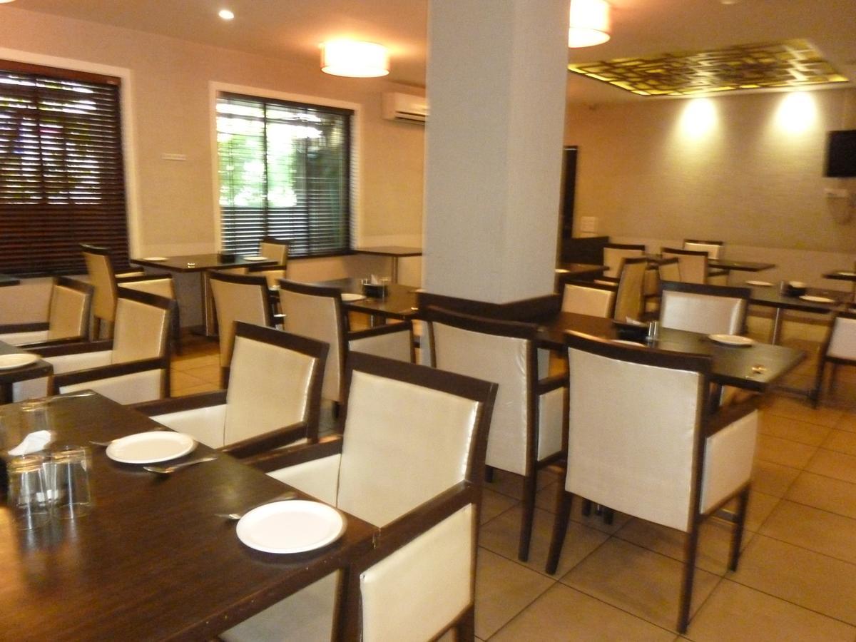 Hotel Tourist, Colhapur Exterior foto