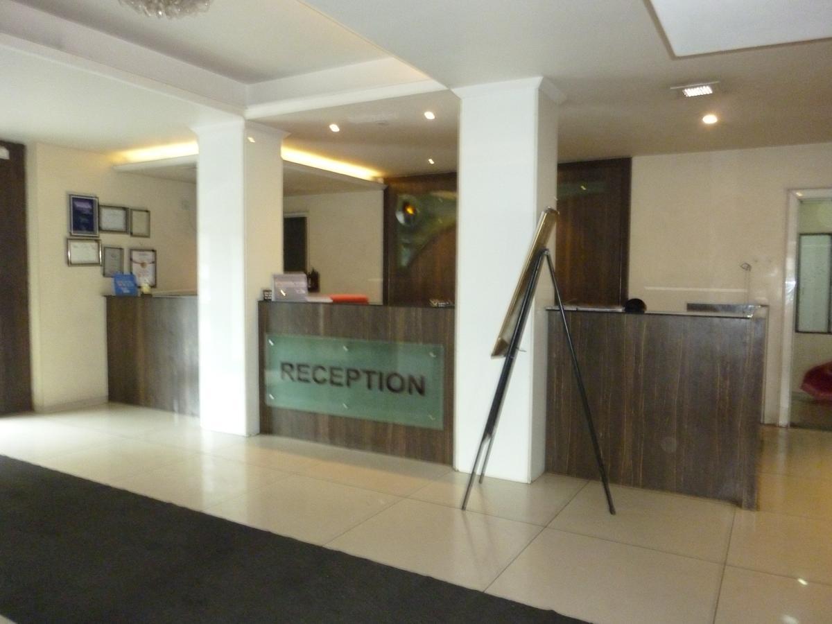 Hotel Tourist, Colhapur Exterior foto