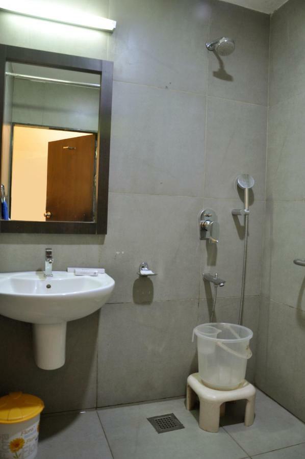 Hotel Tourist, Colhapur Exterior foto